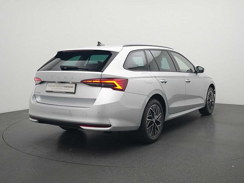 SKODA OCTAVIA Combi Selection DSG VIRT SHZ LED KAM