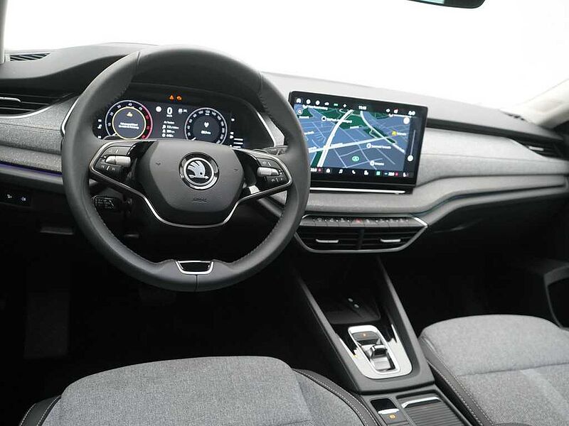 SKODA OCTAVIA Combi Selection DSG NAVI VIRT SHZ LED