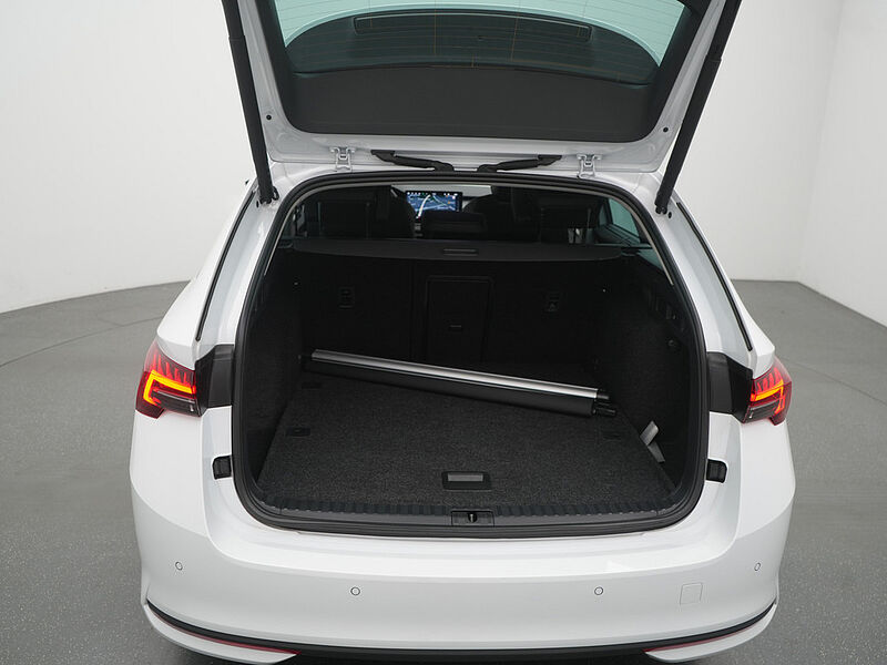 SKODA OCTAVIA Combi Selection DSG KAM 360° CARPLAY ACC