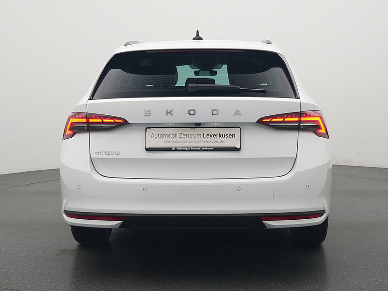 SKODA OCTAVIA Combi Selection DSG KAM 360° CARPLAY ACC
