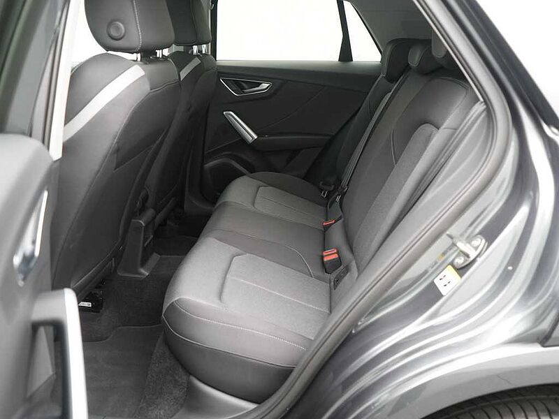 Audi Q2 S line S TRON PANO ACC AHK NAVI LEDER CARPLAY