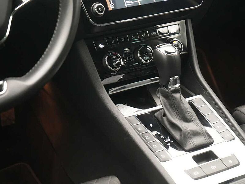 SKODA SUPERB Combi iV Ambition DSG STANDHZ AHK NAVI