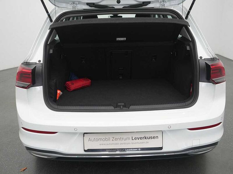 Volkswagen Golf VIII 1.4 eHybrid Style DSG MEMORY NAVI VIRT