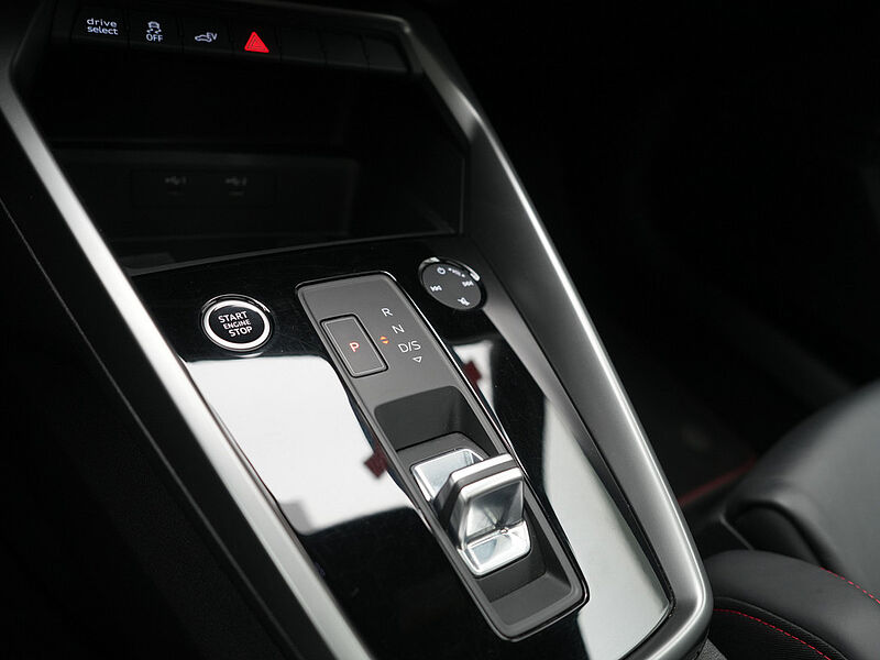 Audi A3 Sportback e S line STRON AHK PANO NAVI LEDER