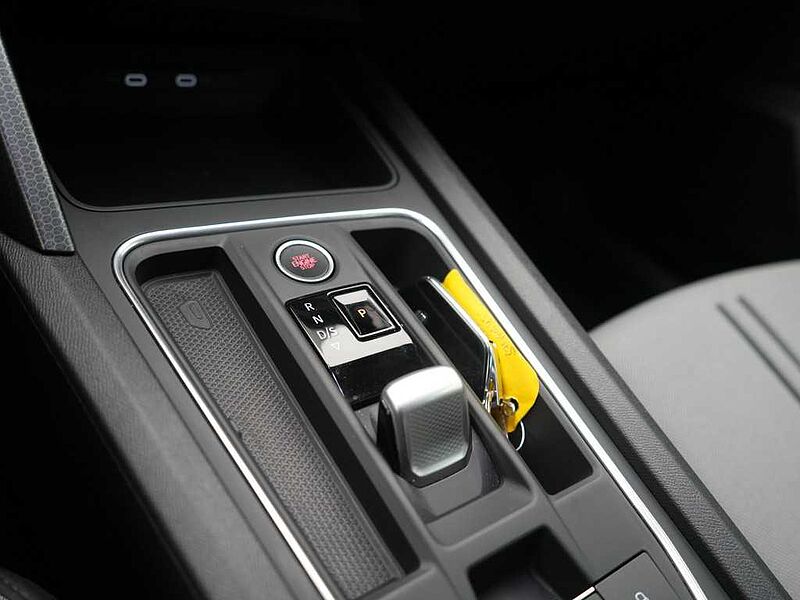 SEAT Leon ST Style DSG VIRT NAVI PDC ACC LED SHZ