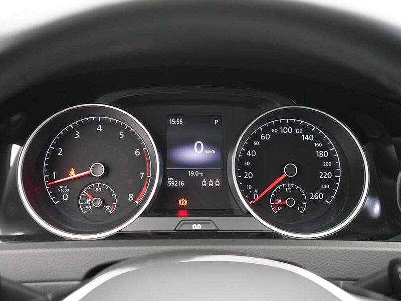 Volkswagen Golf VII Variant 1.4 Highline PANO DSG KAM SHZ