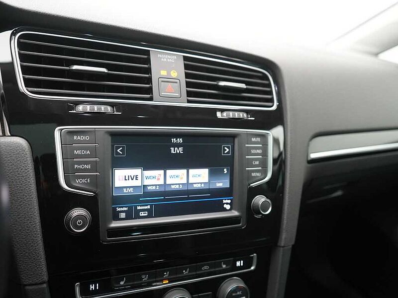 Volkswagen Golf VII Variant 1.4 Highline PANO DSG KAM SHZ