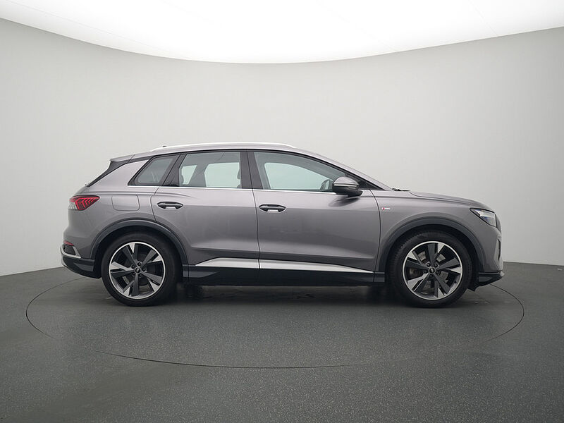 Audi Q4 e-tron 40 S line LED KAM SHZ NAVI ACC