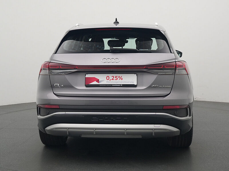 Audi Q4 e-tron 40 S line LED KAM SHZ NAVI ACC