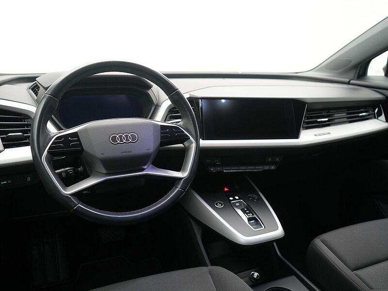 Audi Q4 e-tron 40 S line LED KAM SHZ NAVI ACC