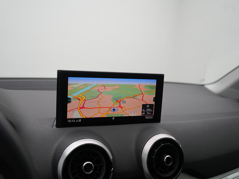 Audi Q2 35 S line PANO LED SHZ KAM PDC NAVI