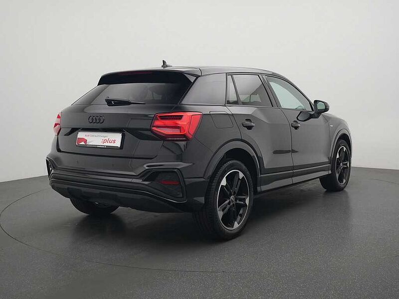 Audi Q2 35 S line PANO LED SHZ KAM PDC NAVI