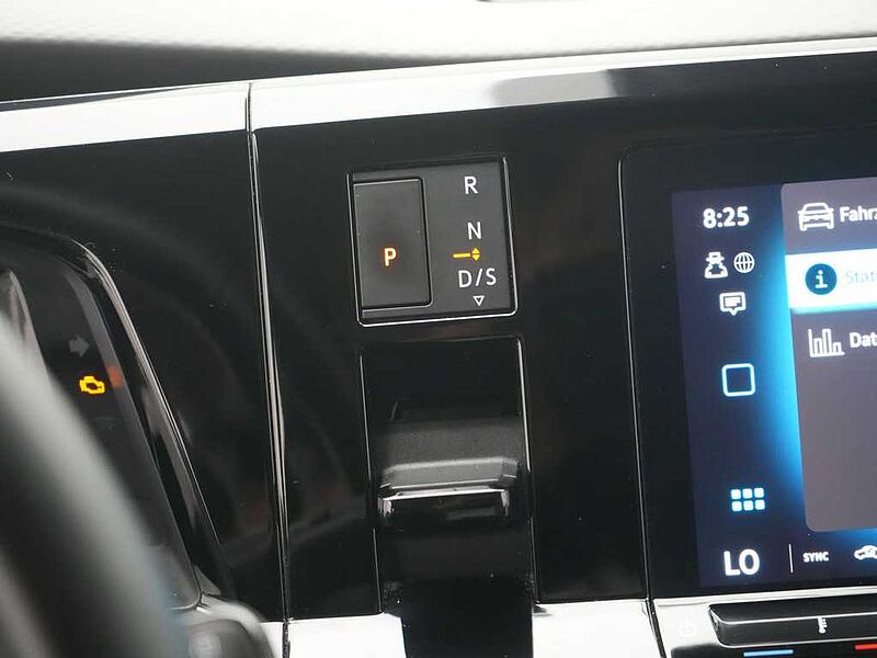 Volkswagen T7 Multivan Life 7-SITZER LEDER AHK VIS-A-VIS