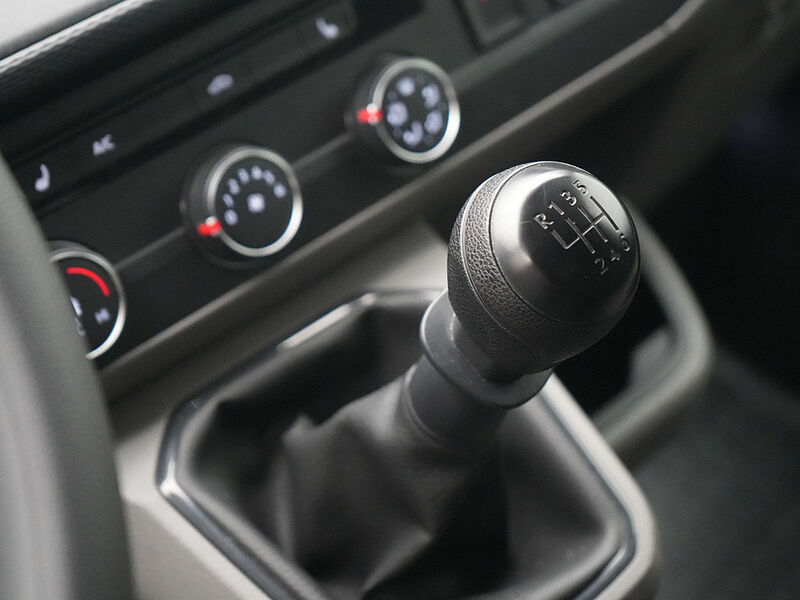 Volkswagen T6.1 Kasten lang SHZ FLÜGELTÜREN PORT NAVI KLIMA