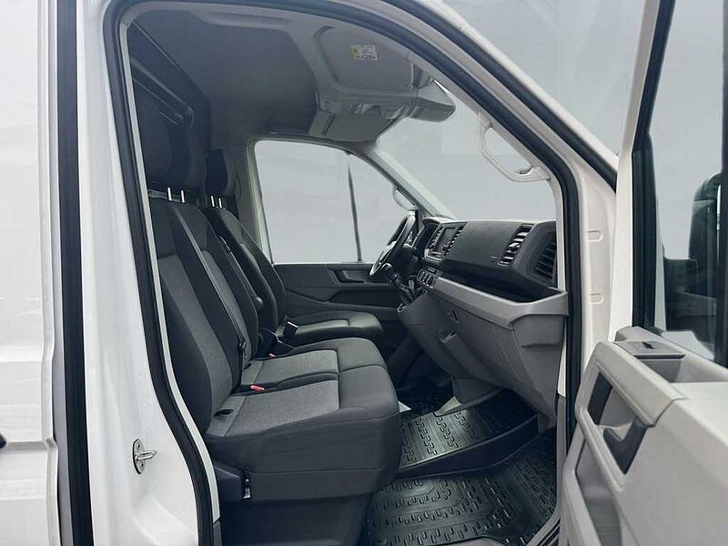 Volkswagen Crafter ACC KAM NAVI PDC SHZ