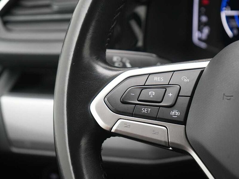 Volkswagen T6.1 Multivan Highline DSG STANDHZ MEMORY AHK