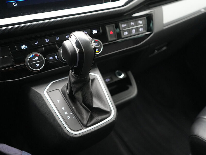 Volkswagen T6.1 Multivan Highline DSG STANDHZ MEMORY AHK