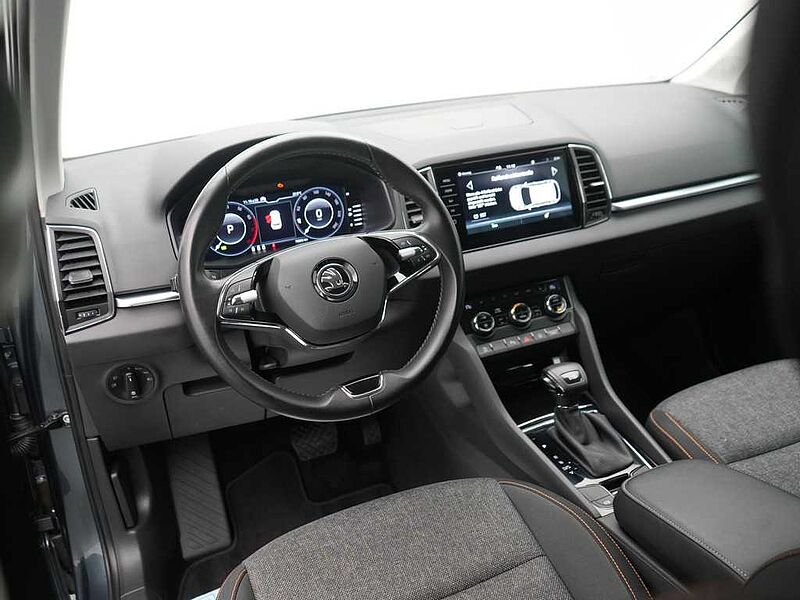 SKODA KAROQ DSG LED PDC AHK CARPLAY SHZ VIRT NAVI