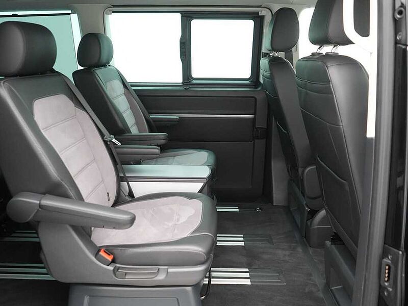 Volkswagen T6.1 Multivan Highline ACC AHK NAVI 7-SITZER SHZ