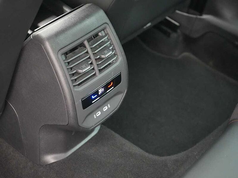 CUPRA Formentor DSG AHK ACC VIRT CARPLAY LED PDC