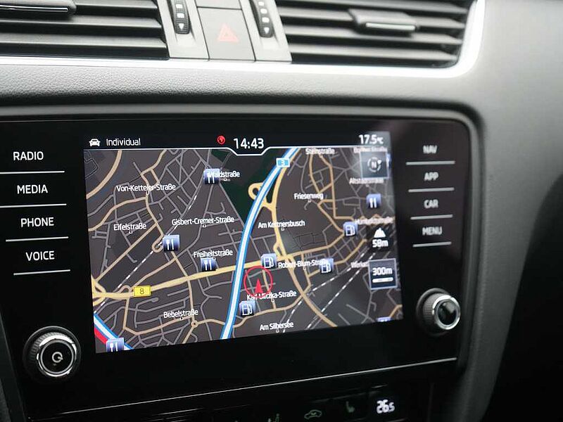 SKODA OCTAVIA LED ACC DSG SHZ PDC