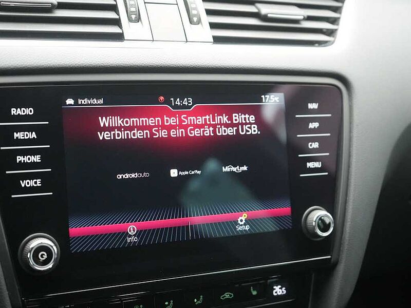 SKODA OCTAVIA Combi RS LED ACC DSG SHZ PDC