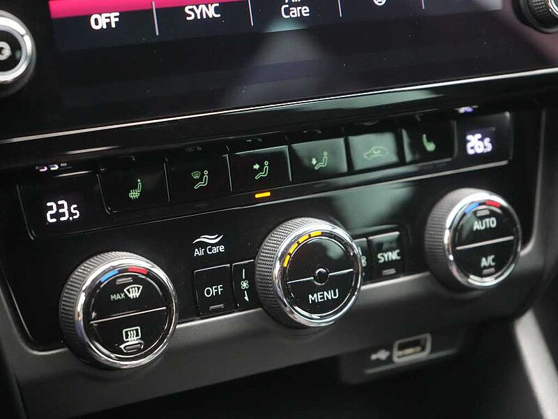 SKODA OCTAVIA Combi RS LED ACC DSG SHZ PDC