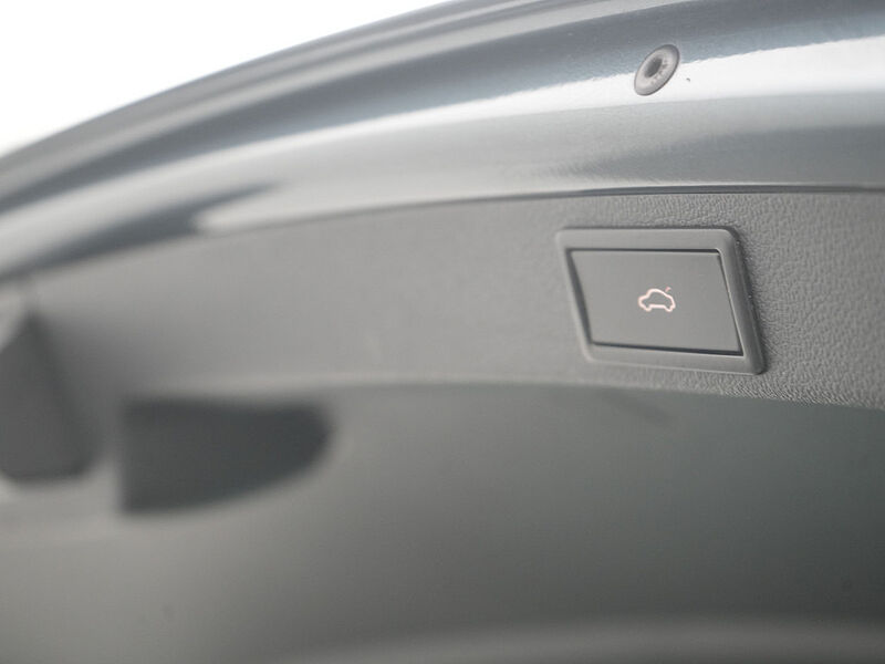 SKODA OCTAVIA Combi RS LED ACC DSG SHZ PDC