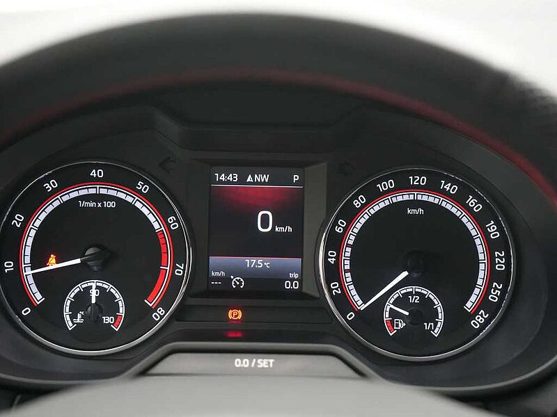 SKODA OCTAVIA Combi RS LED ACC DSG SHZ PDC