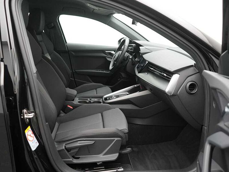 Audi A3 Sportback 40 e advanced LED VIRT SHZ PDC ACC