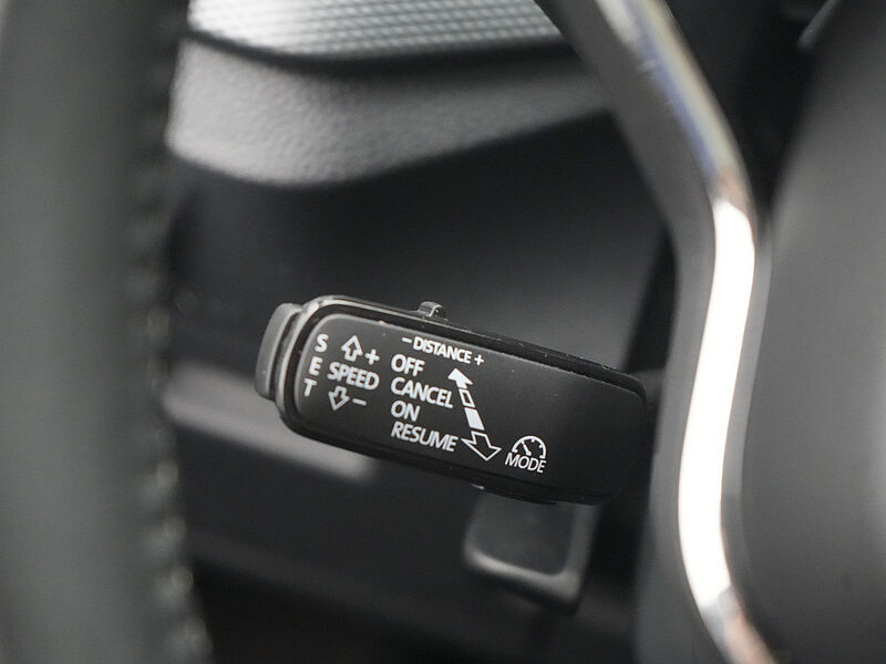 SKODA SCALA Tour DSG AHK ACC CARPLAY VIRT LED SHZ PDC