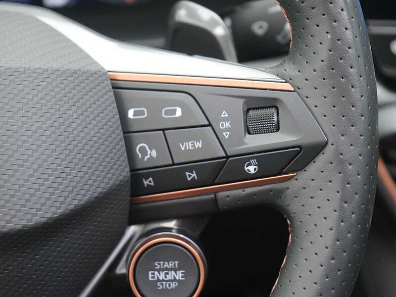 CUPRA Formentor VZ DSG PANO ACC NAVI LEDER CARPLAY SHZ