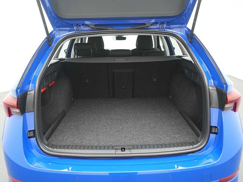 SKODA OCTAVIA Combi Ambition DSG SHZ PDC VIRT LED