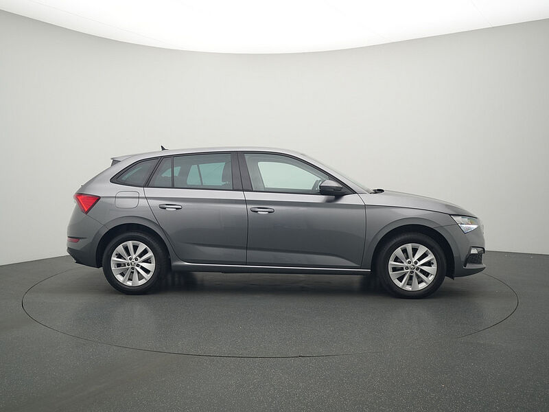 SKODA SCALA DSG ACC AHK SHZ PDC