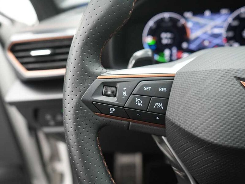 CUPRA Formentor VZ e-Hybrid DSG NAVI AHK ACC VIRT KAM