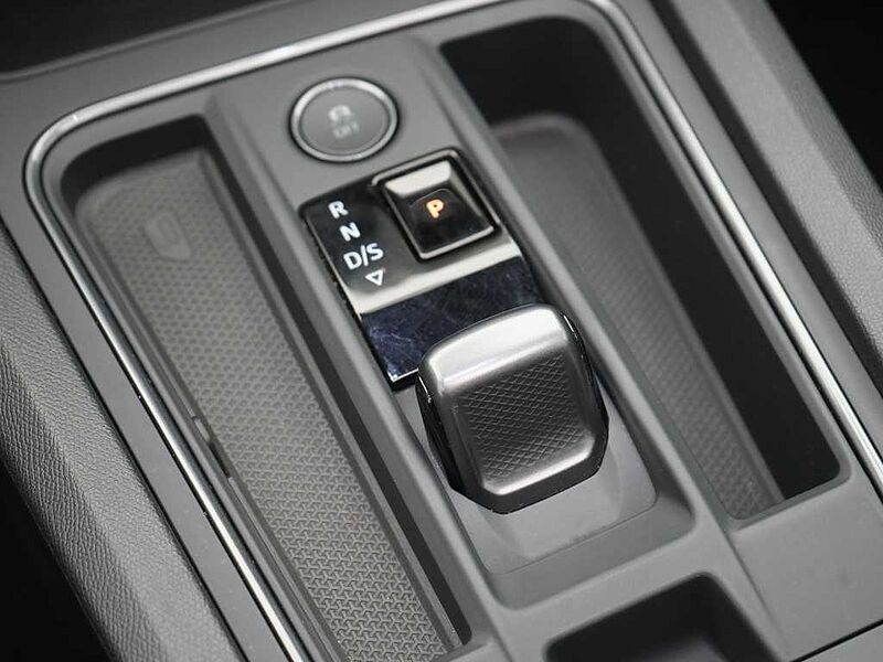 CUPRA Formentor VZ DSG VIRT LED LEDER PDC NAVI PANO