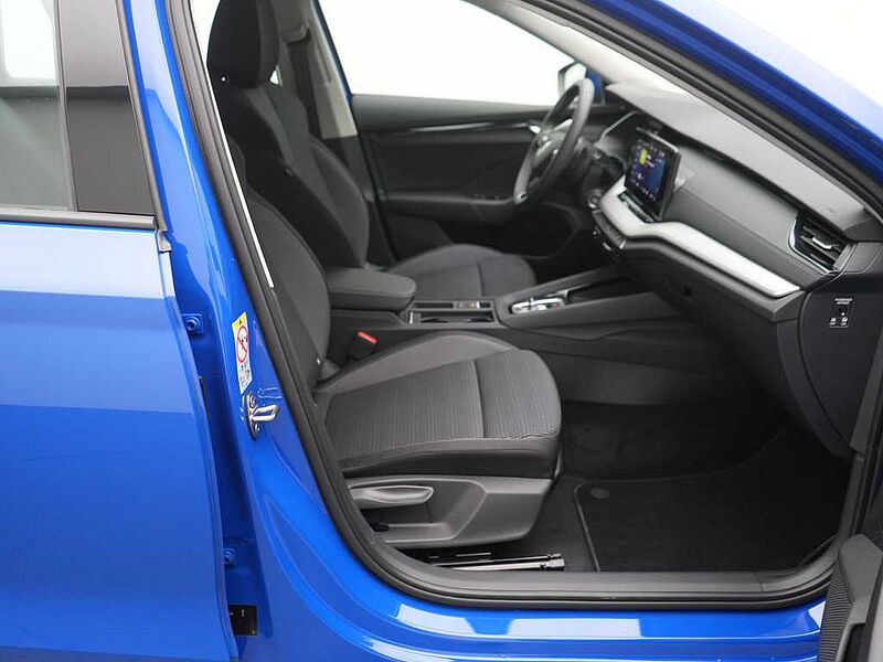 SKODA OCTAVIA Combi Selection DSG VIRT AHK KAM CARPLAY