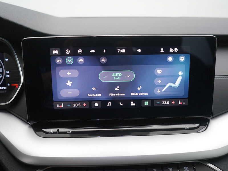 SKODA OCTAVIA Combi Selection DSG VIRT AHK KAM CARPLAY