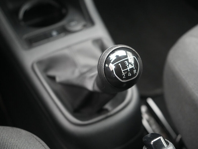 Volkswagen up! PORT NAVI SHZ PDC KAM KLIMA