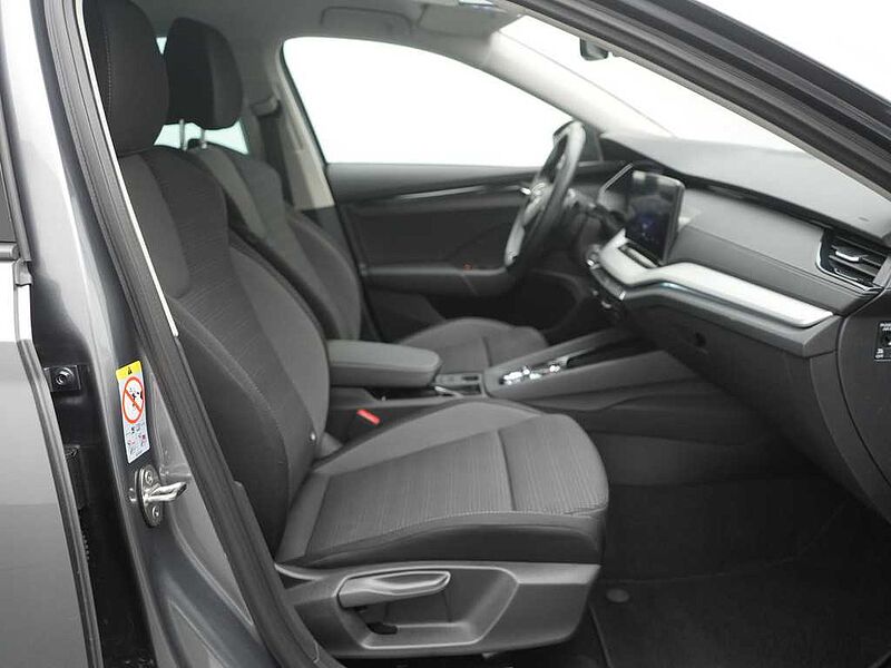 SKODA OCTAVIA Combi Ambition DSG CARPLAY 4xSHZ PDC