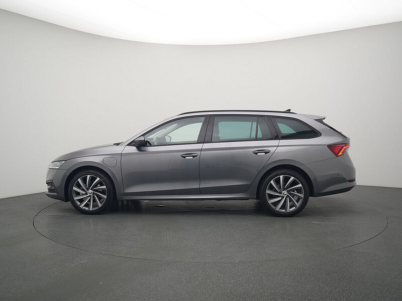 SKODA OCTAVIA Combi Ambition DSG CARPLAY 4xSHZ PDC