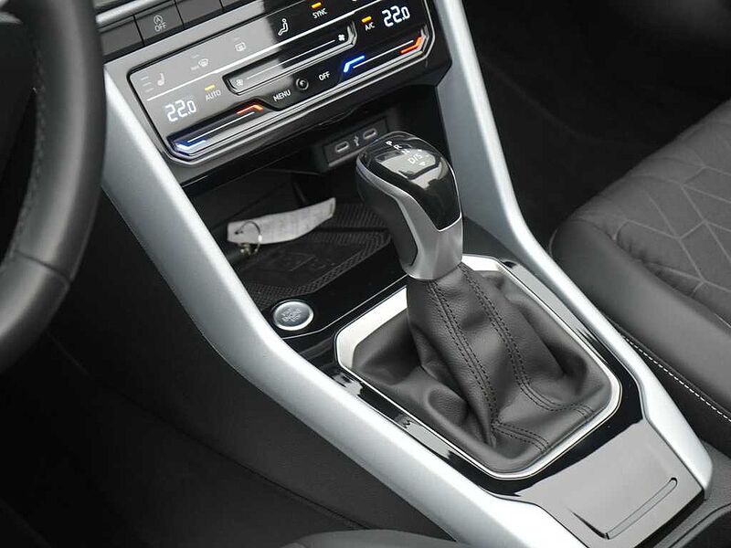 Volkswagen T-Roc LED KAM AHK SHZ PDC