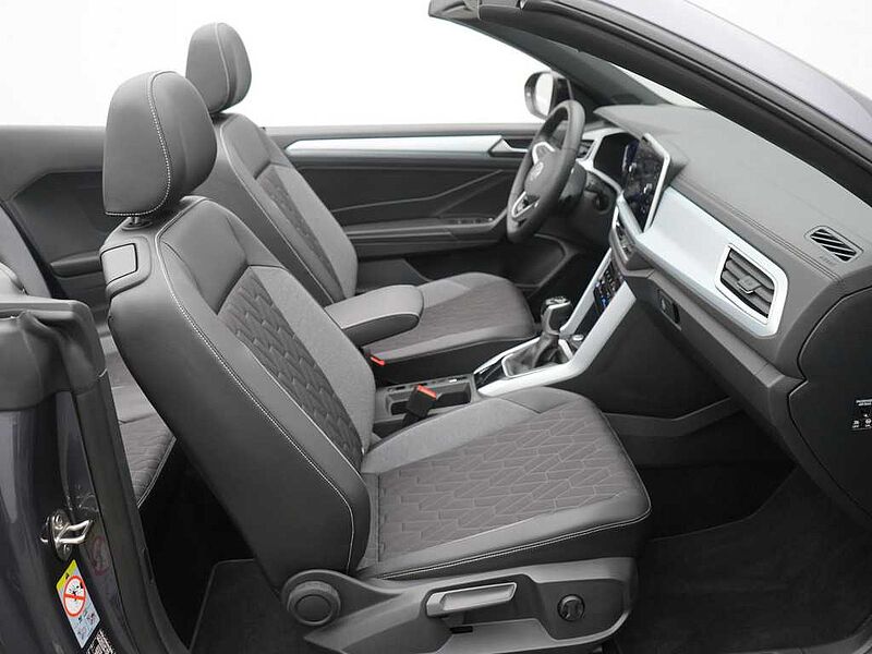 Volkswagen T-Roc LED KAM AHK SHZ PDC