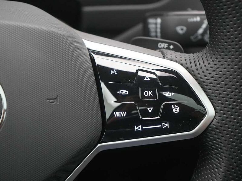 Volkswagen Tiguan R-Line PANO HUD AHK VIRT KAM SHZ DSG