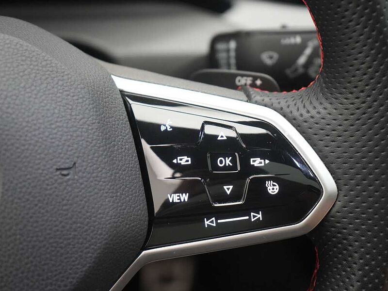 Volkswagen Golf VIII GTI Clubsport PANO H/K HUD MATRIX ACC
