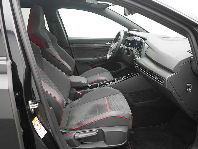 Volkswagen Golf VIII GTI Clubsport DCC NAVI KEYLESS VIRT