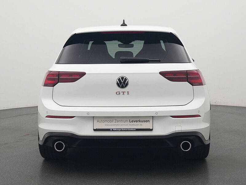 Volkswagen Golf VIII GTI CARPLAY KEYLESS DCC SHZ PDC PANO