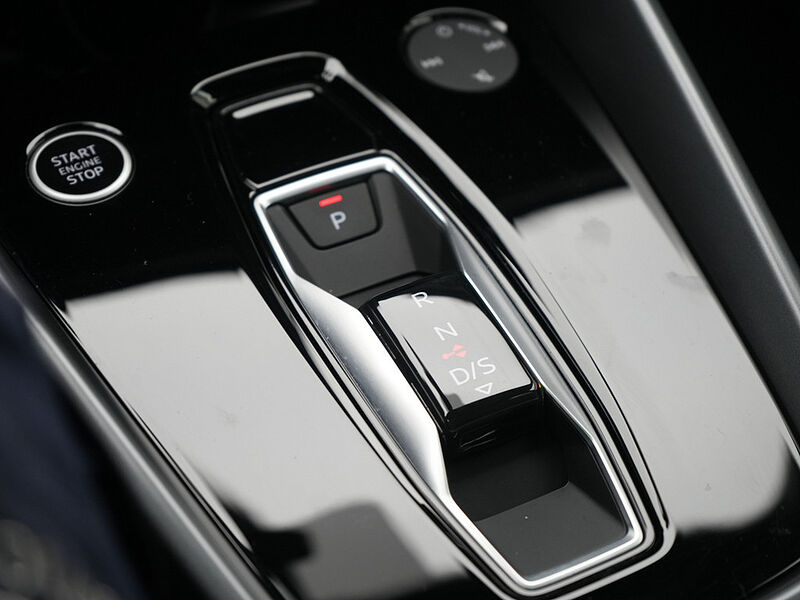 Audi A3 Sportback advanced SONOS HUD NAVI VIRT SHZ