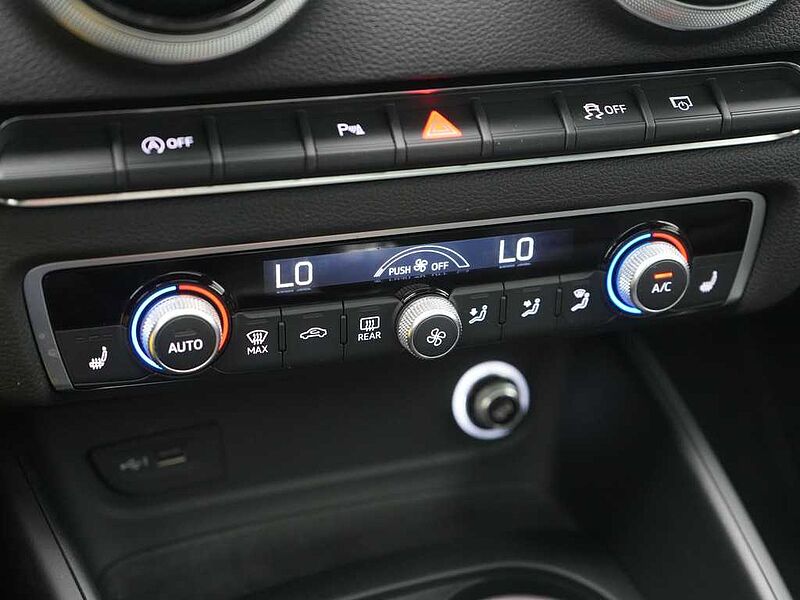 Audi A3 Sportback NAVI AHK SHZ PANO LEDER XENON