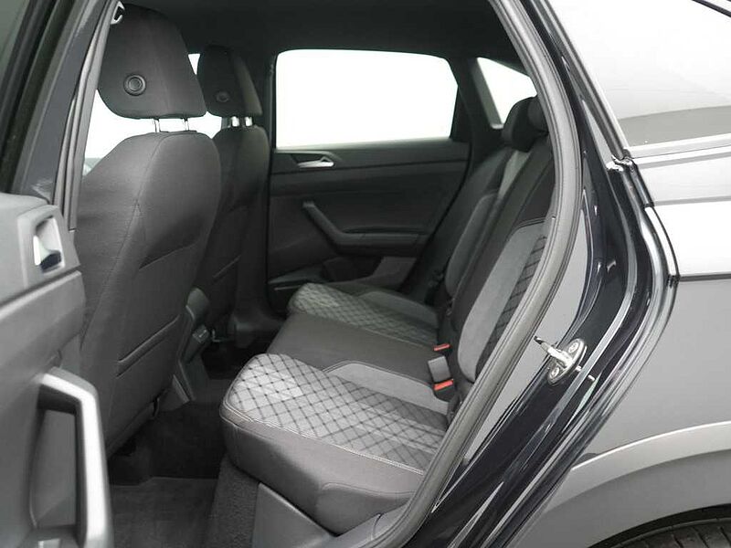 Volkswagen Taigo R-Line ACC MATRIX KAM CARPLAY SHZ AHK